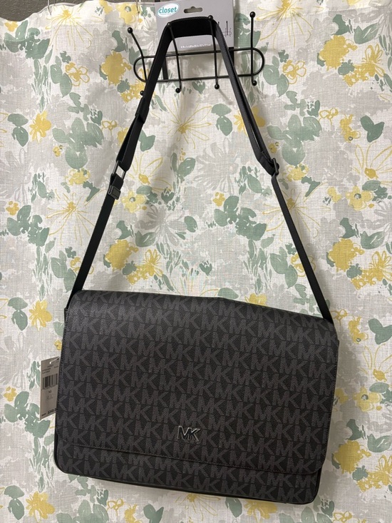 Michael Kors Handbags - Michael Kors Black Monogram Laptop Bag